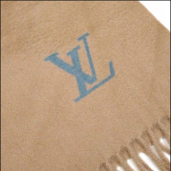 Brand New Louis Vuitton Scarf 100% Cashmere - Picture 2 of 5
